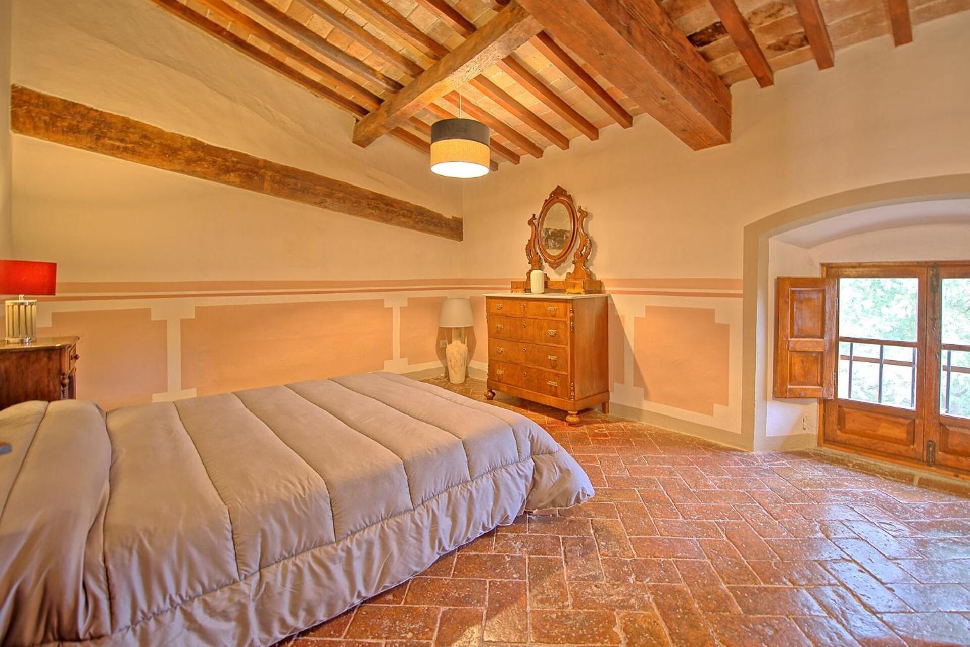 Villa Castello Di Montegufoni By Posarellivillas *